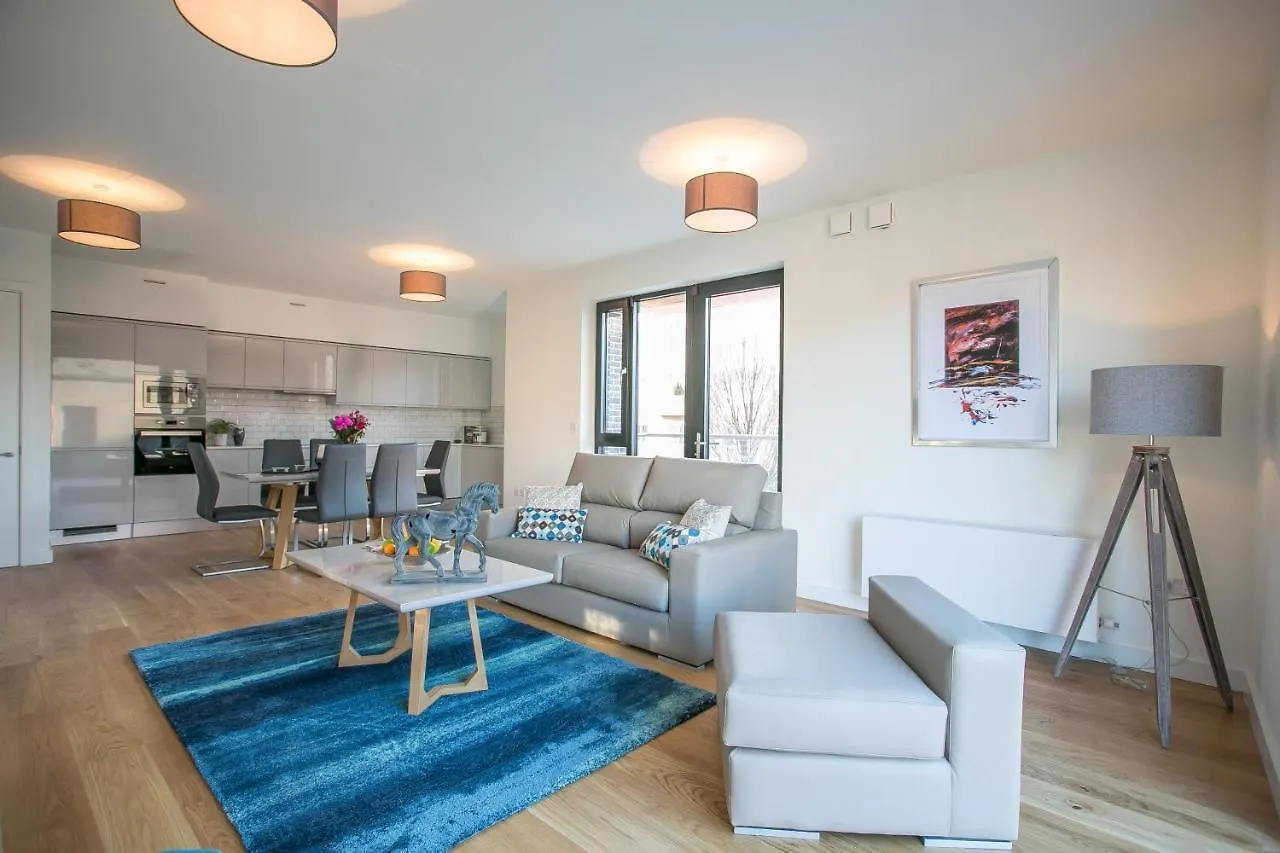 Grand Canal Square Apartments Дублин