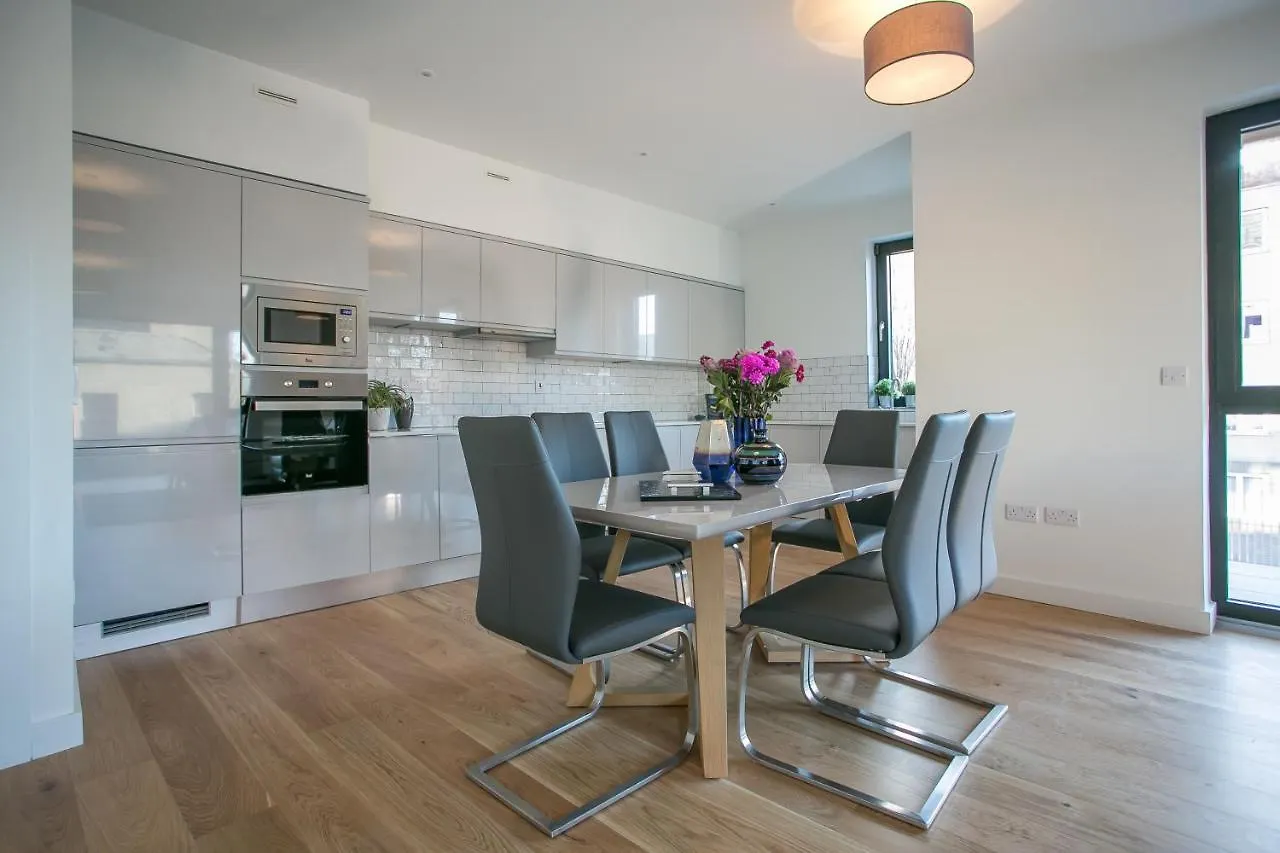 Grand Canal Square Apartments Дублин Ирландия