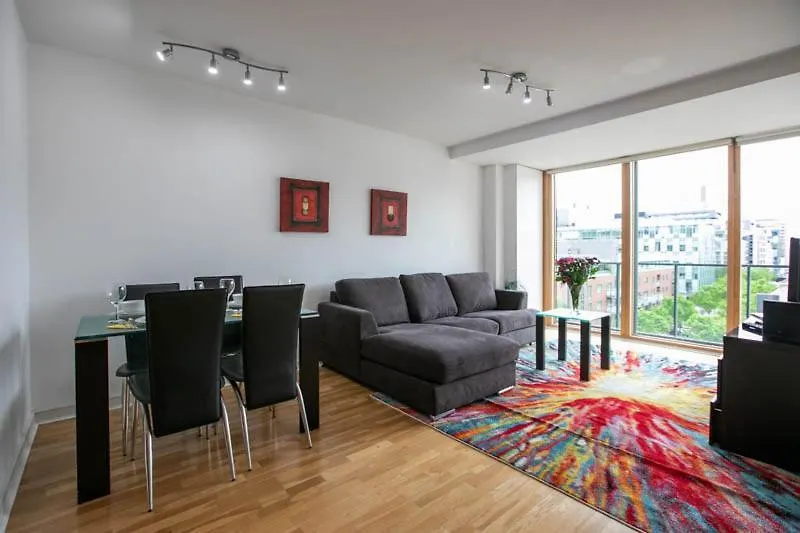 Grand Canal Square Apartments Дублин